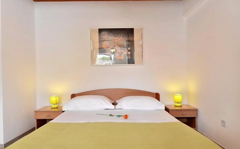 Studio Apartments 4 Two Bol Luaran gambar